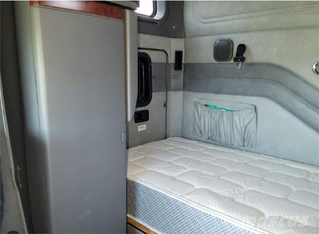 Mack CXU613 Tegljači