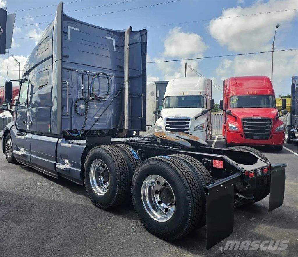Volvo VNL64T760 Tegljači