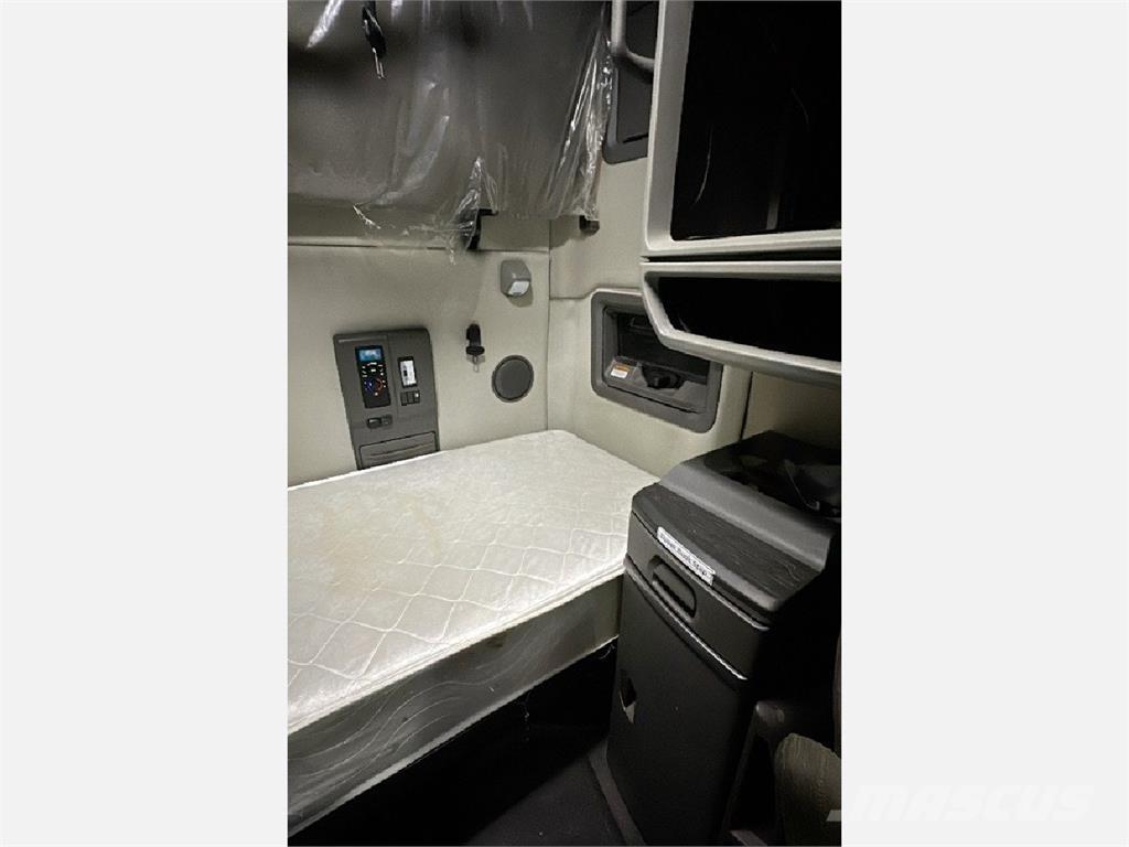 Volvo VNL64T760 Tegljači