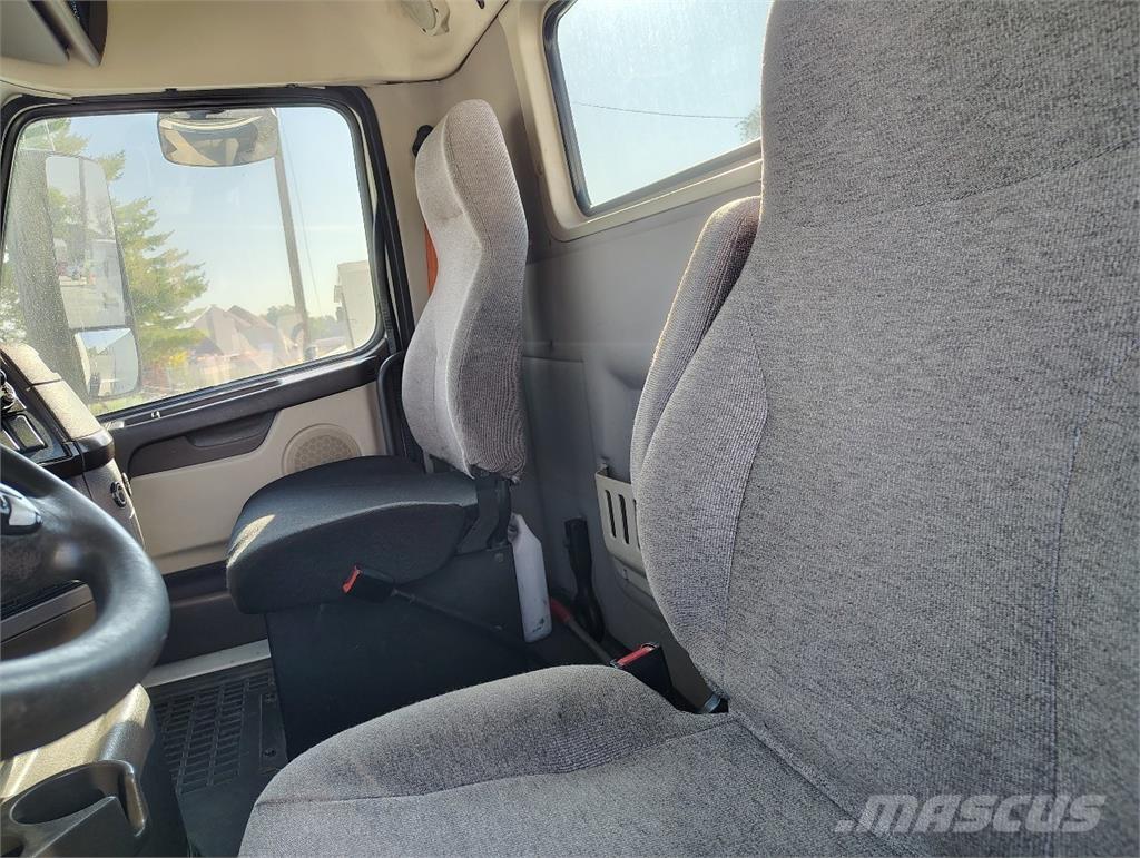 Volvo VNM64T200 Tegljači