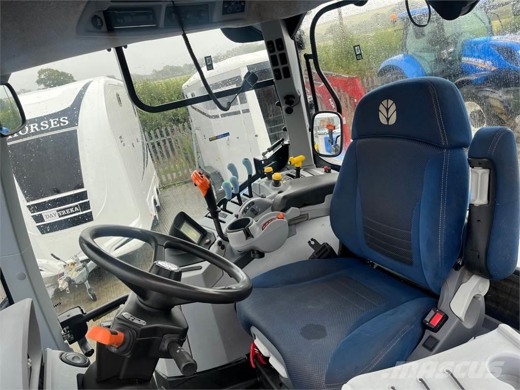 New Holland T7.210 Traktori