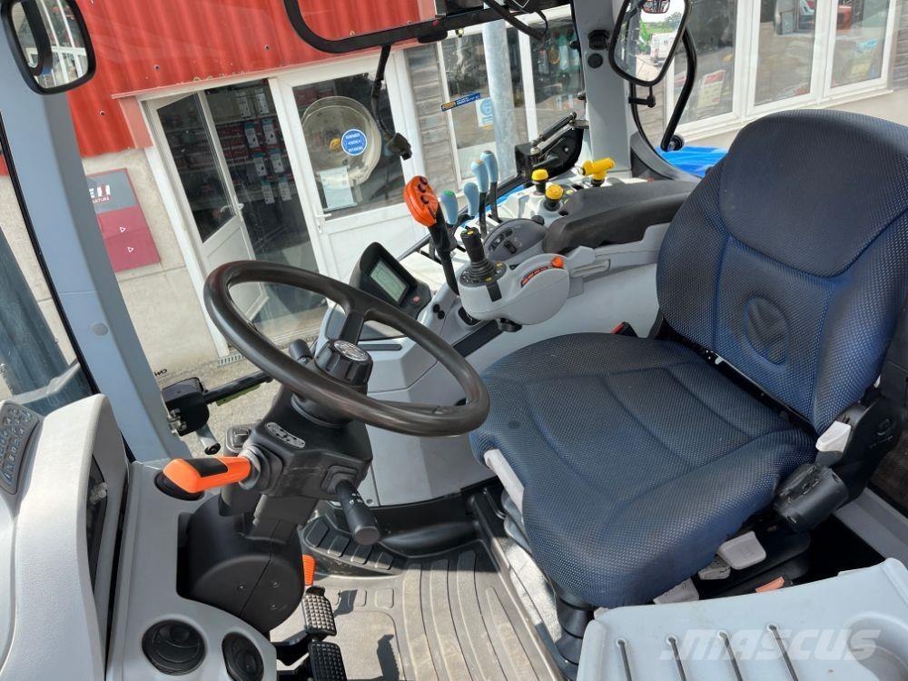 New Holland T7.210 Traktori