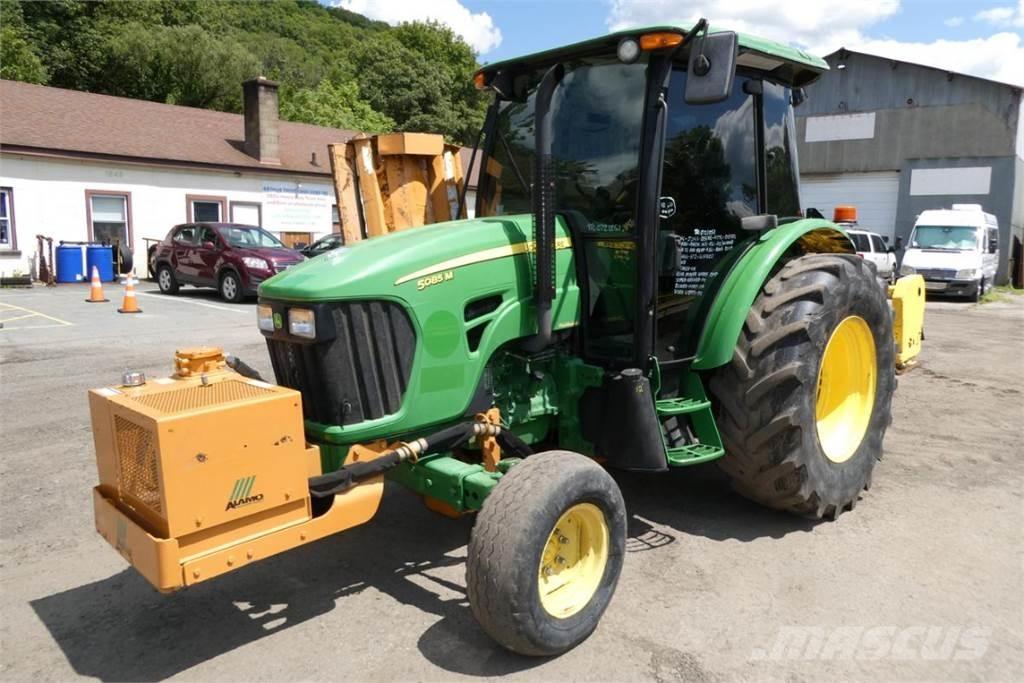John Deere 5085M Traktori
