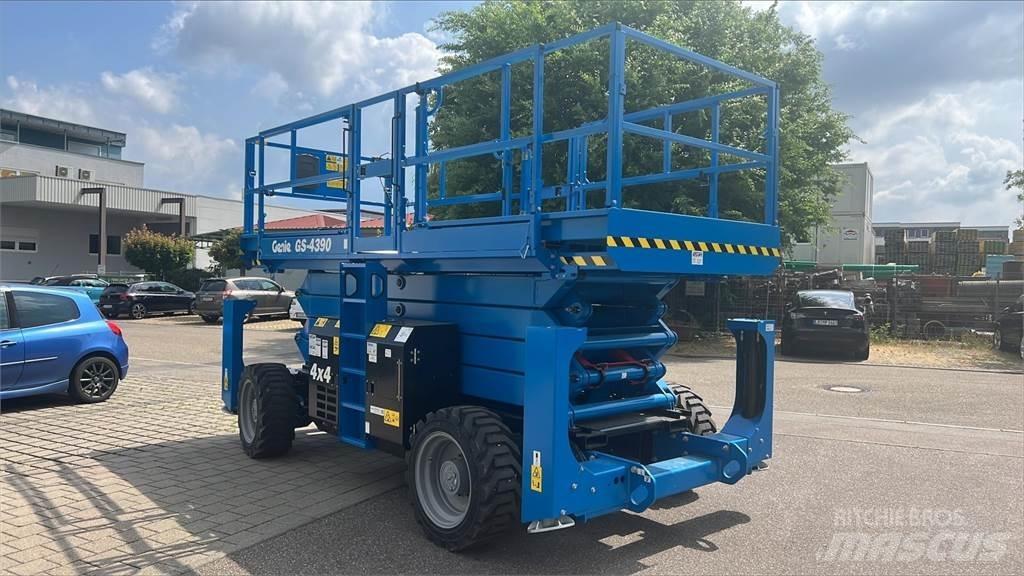 Genie GS-4390RT Makazaste platforme