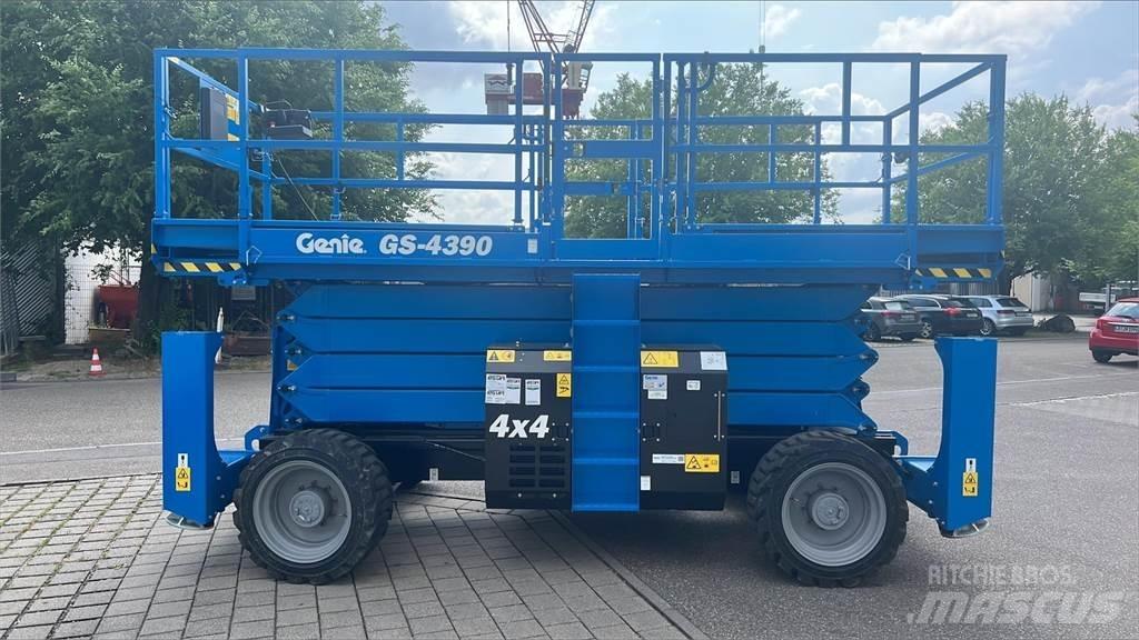 Genie GS-4390RT Makazaste platforme