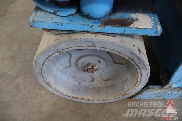 Genie GS-3246 Zglobne podizne platforme