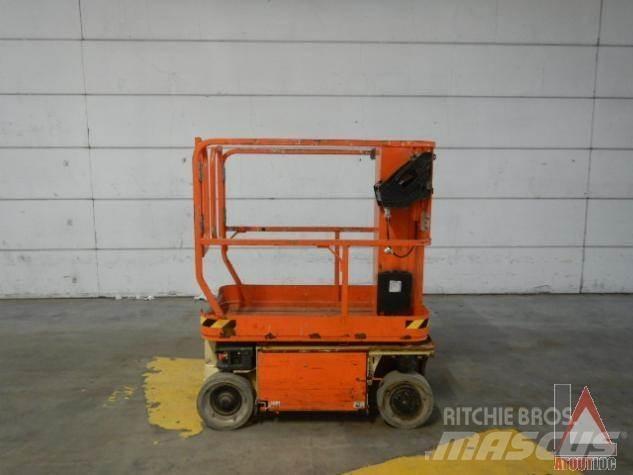 JLG 1230ES Zglobne podizne platforme