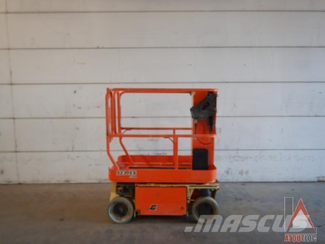 JLG 1230ES Zglobne podizne platforme