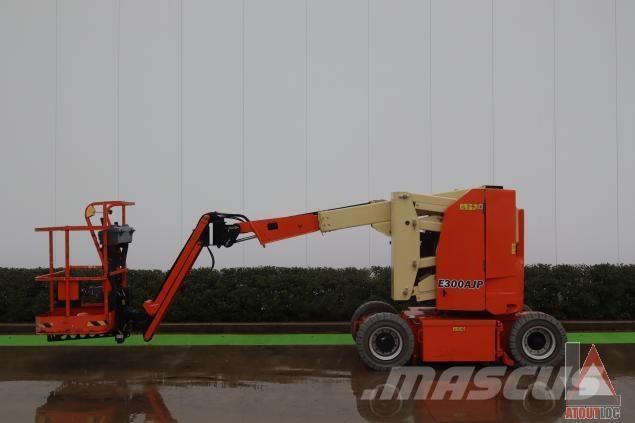 JLG E300AJP Zglobne podizne platforme