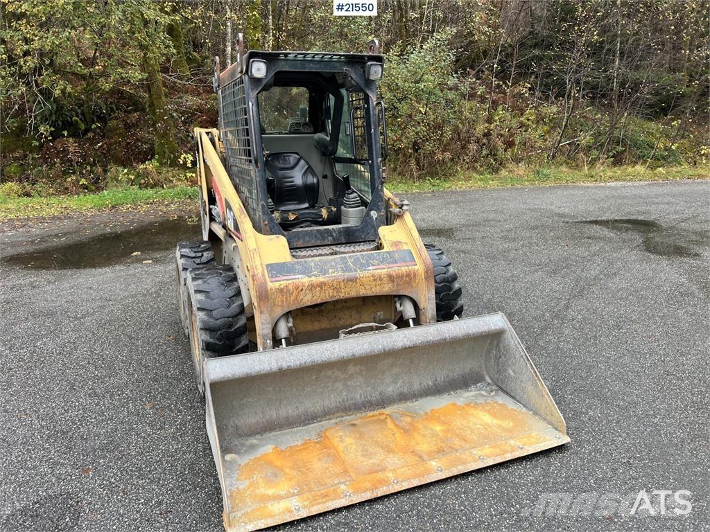 CAT 226 Skid steer mini utovarivači