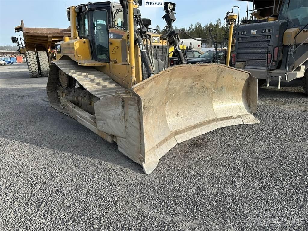CAT D6T Buldožeri guseničari