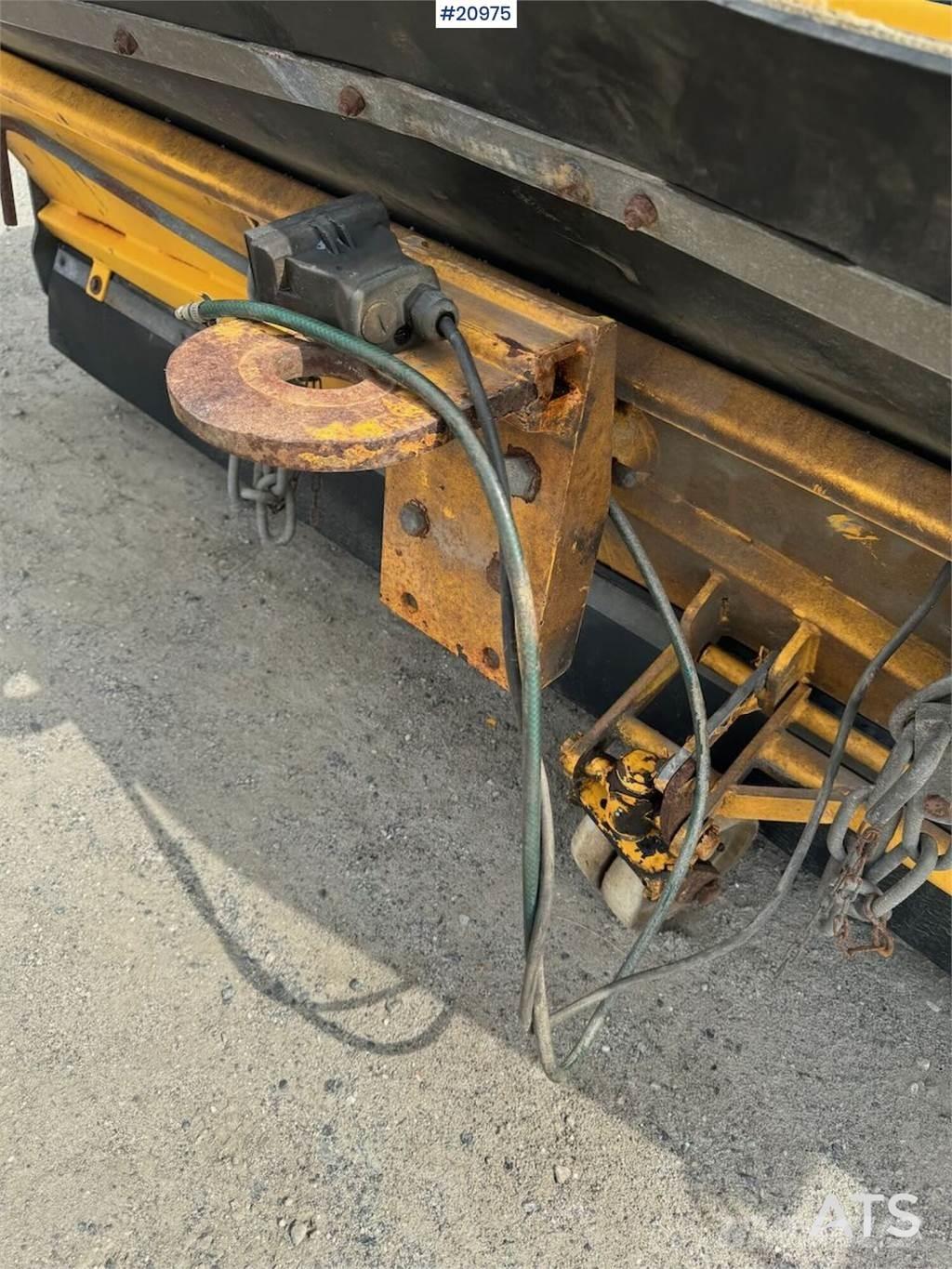 Falköping LB 1000 Ostale kargo komponente