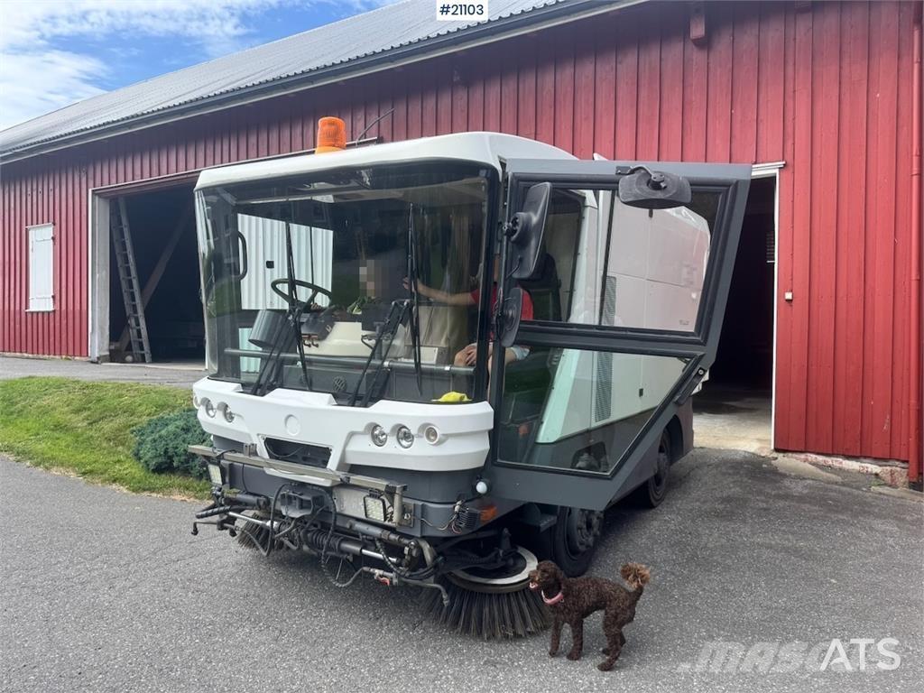 Ravo 540 Sweeper. Polovni kamioni za čišćenje