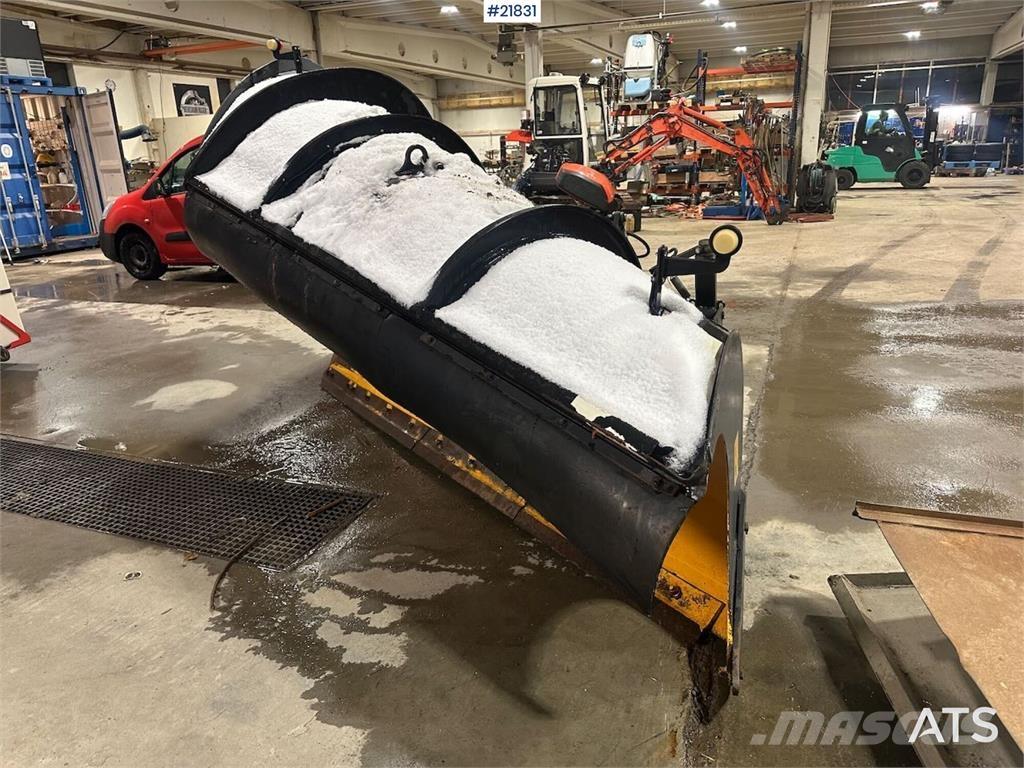 Tellefsdal D-plow Plugovi