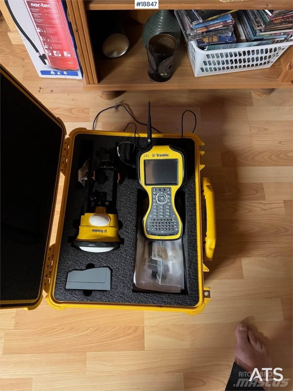 Trimble GPS m/ radio. Ostalo za građevinarstvo