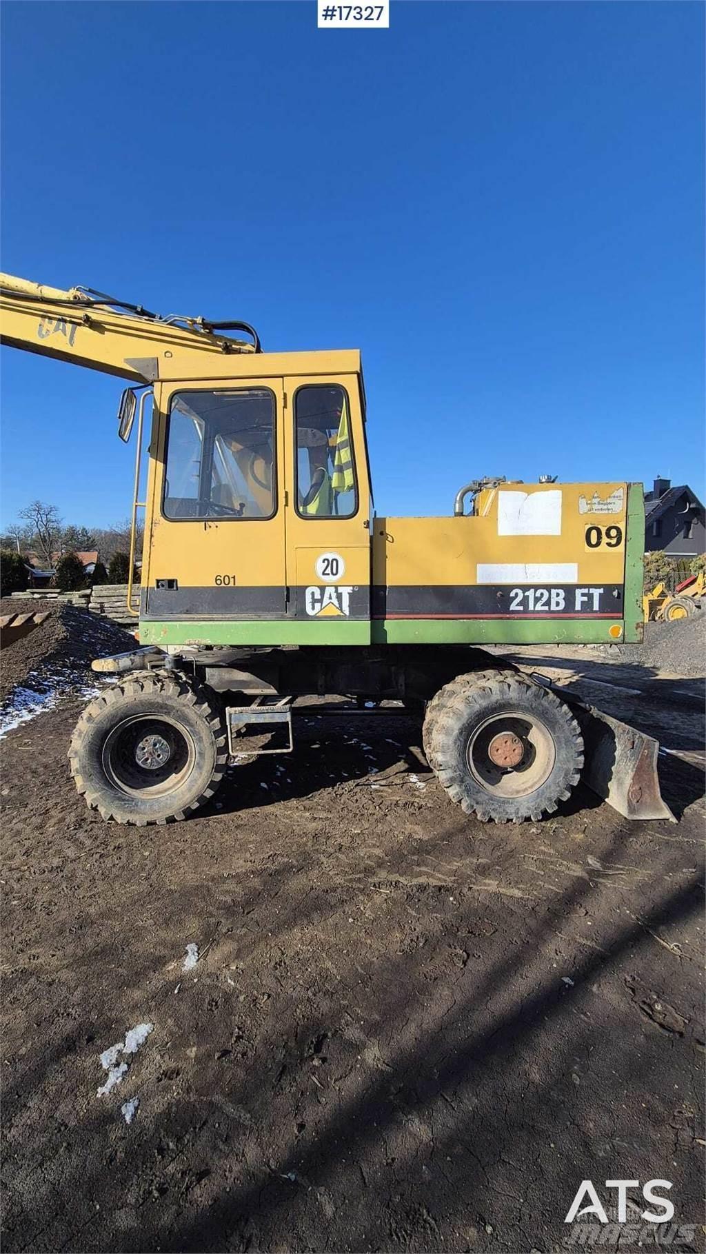 CAT 212BFT Bageri točkaši