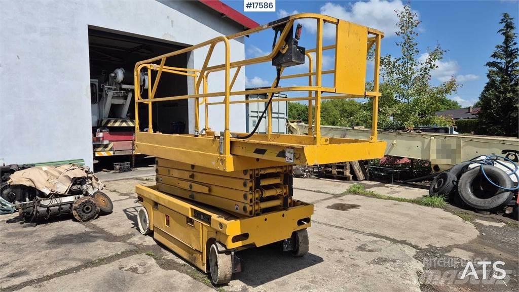 Haulotte Compact 12 Makazaste platforme