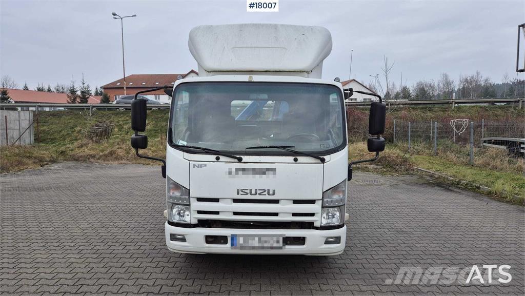 Isuzu N2R Kamioni sa kranom
