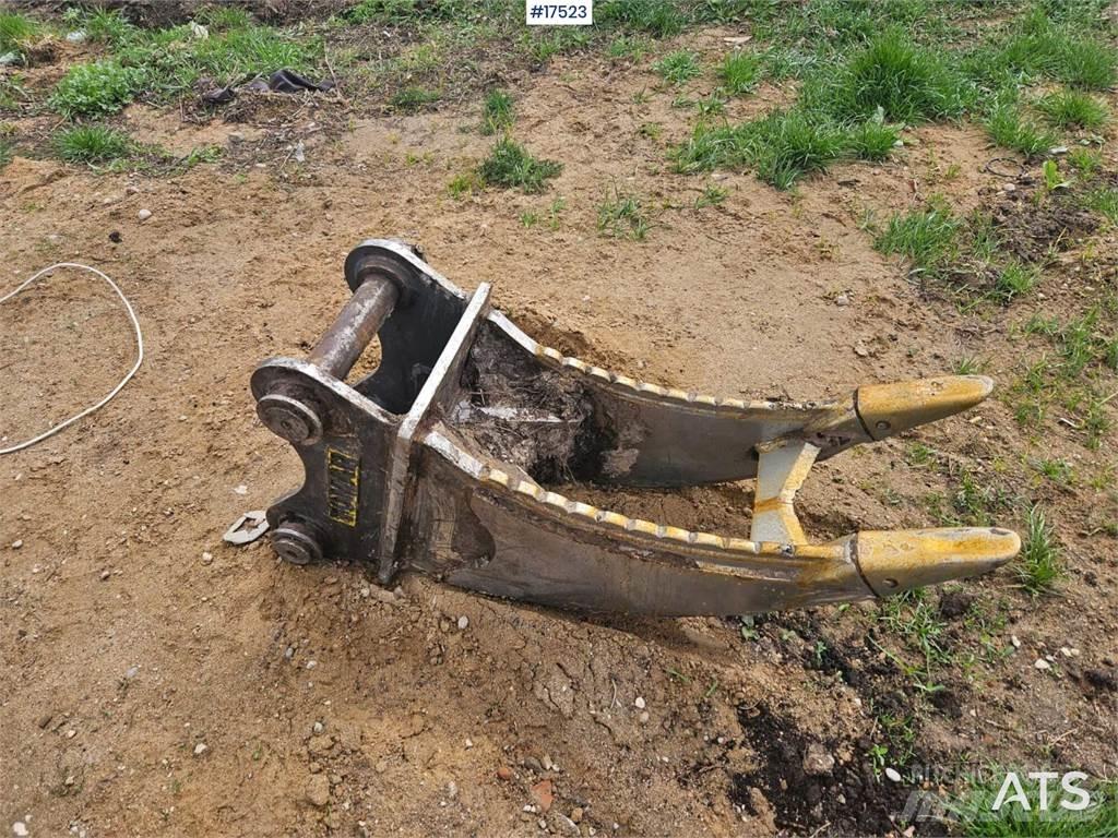 JCB JS 131 LC Bageri guseničari