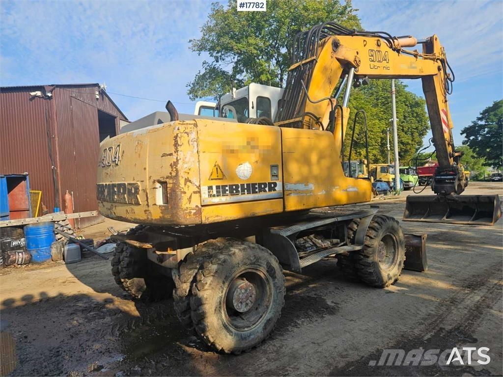 Liebherr A 904 Bageri točkaši
