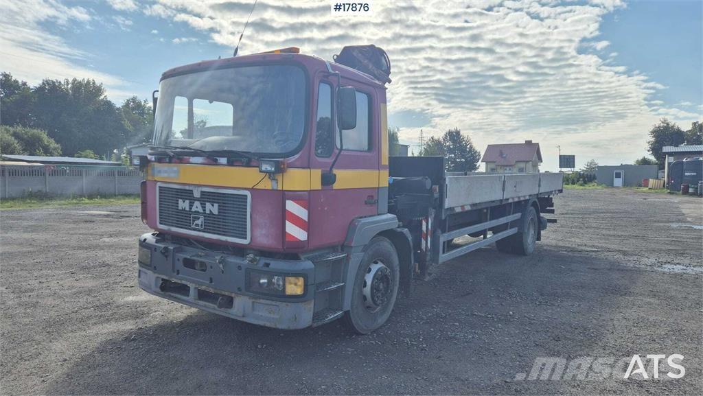 MAN 18.224 Kamioni sa kranom