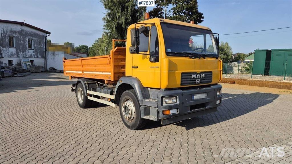 MAN 18.225 LC Kiperi kamioni