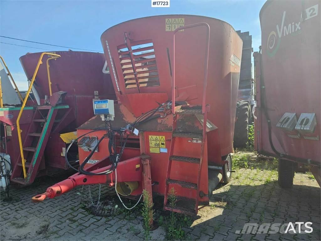 Trioliet SM-12 Samoutovarna prikolica