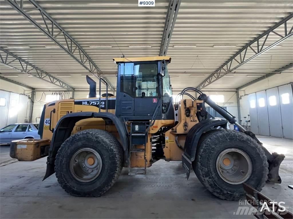 Hyundai HL757TM-9 Buldožeri na točkovima