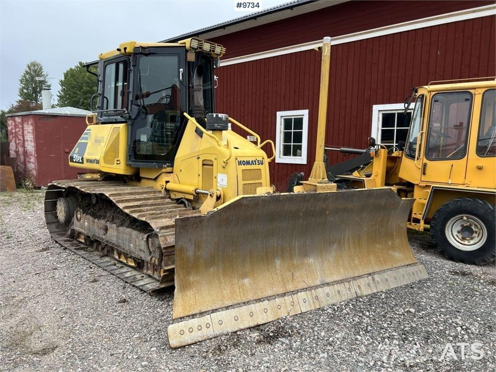 Komatsu D51PX-22 Buldožeri guseničari