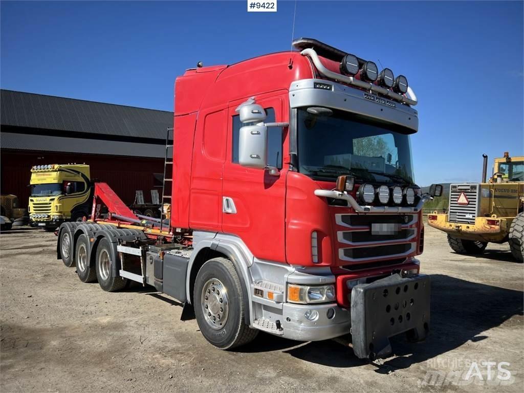 Scania G490 Rol kiper kamioni sa kukom za podizanje tereta