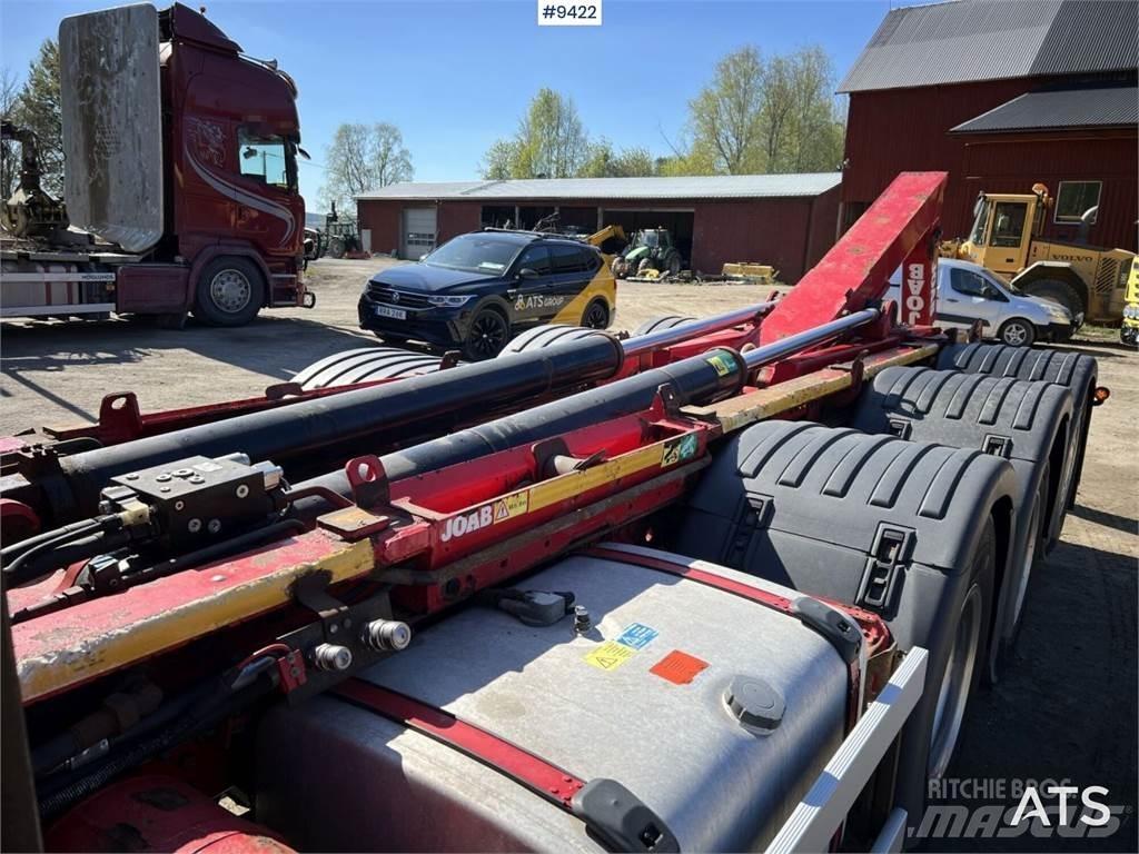 Scania G490 Rol kiper kamioni sa kukom za podizanje tereta