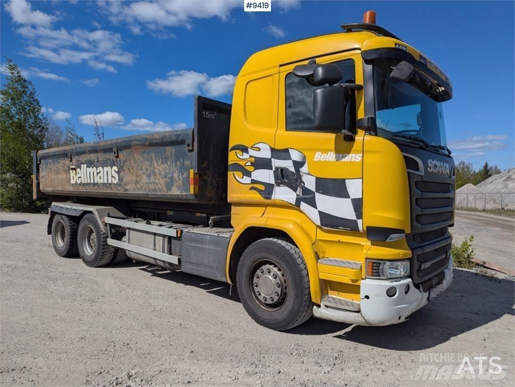 Scania R520 Rol kiper kamioni sa kukom za podizanje tereta