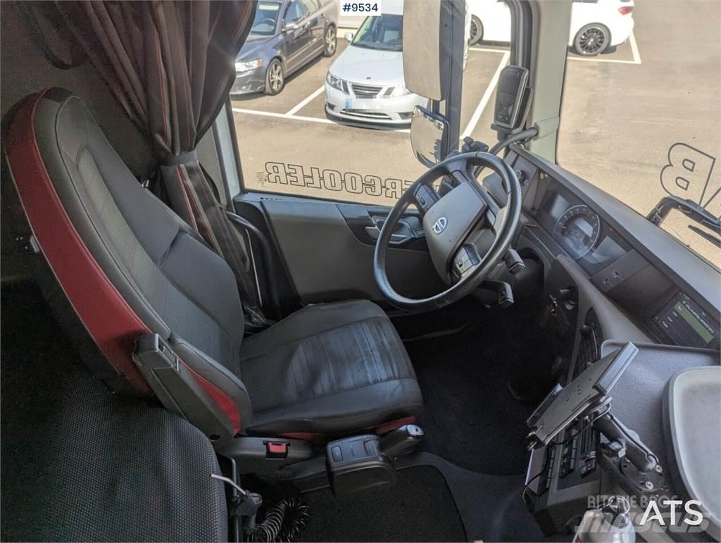Volvo FH 84TR Rol kiper kamioni sa kukom za podizanje tereta