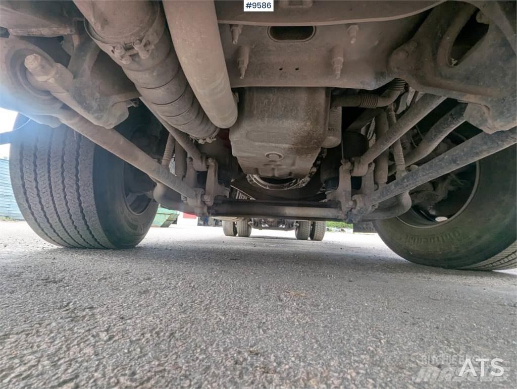 Volvo FM 420 Rol kiper kamioni sa kukom za podizanje tereta