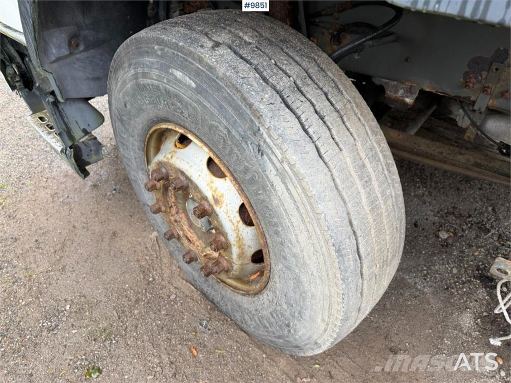 Volvo FM12 Rol kiper kamioni sa kukom za podizanje tereta