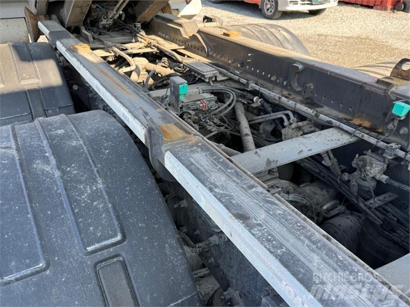 Volvo FH Rol kiper kamioni sa kukom za podizanje tereta