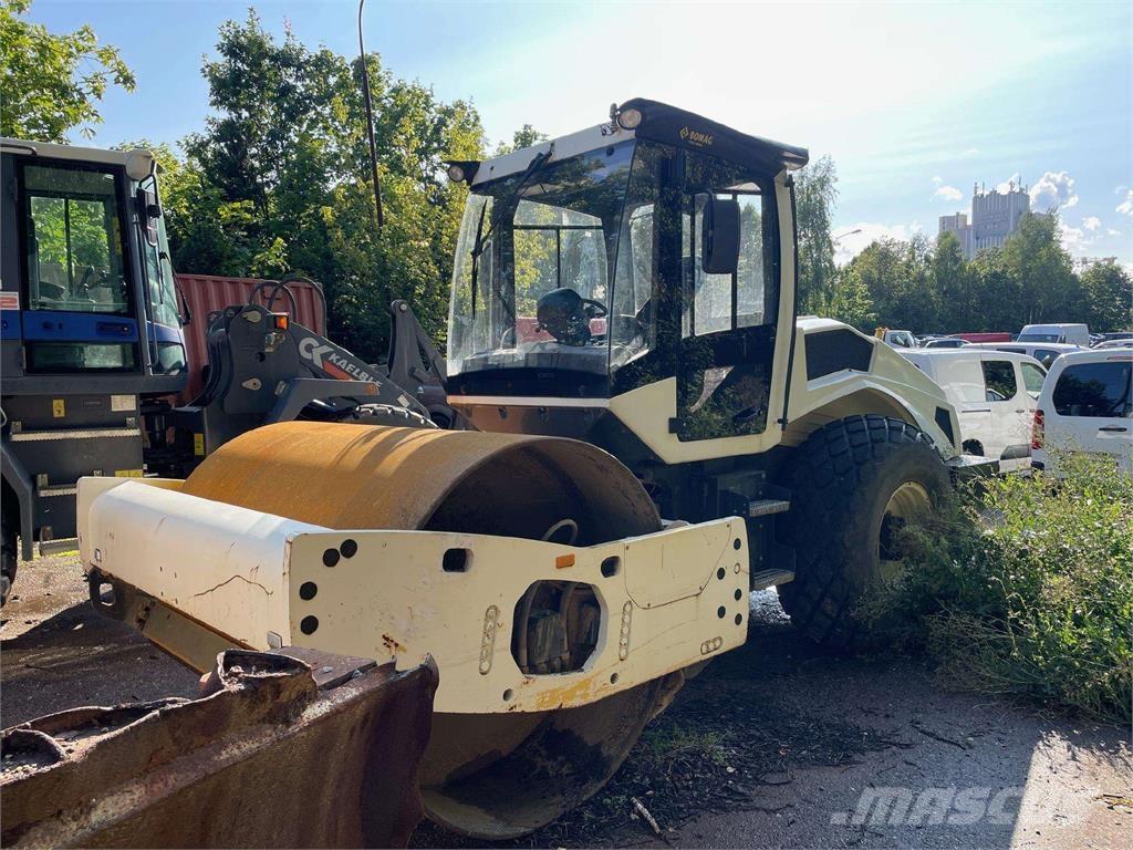 Bomag BW 211-5 Valjci sa jednim bubnjem