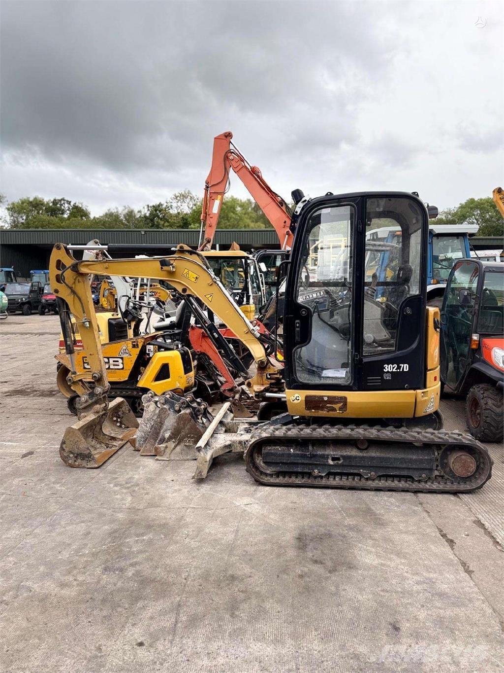 CAT 302.7 DCR Mini bageri < 7t