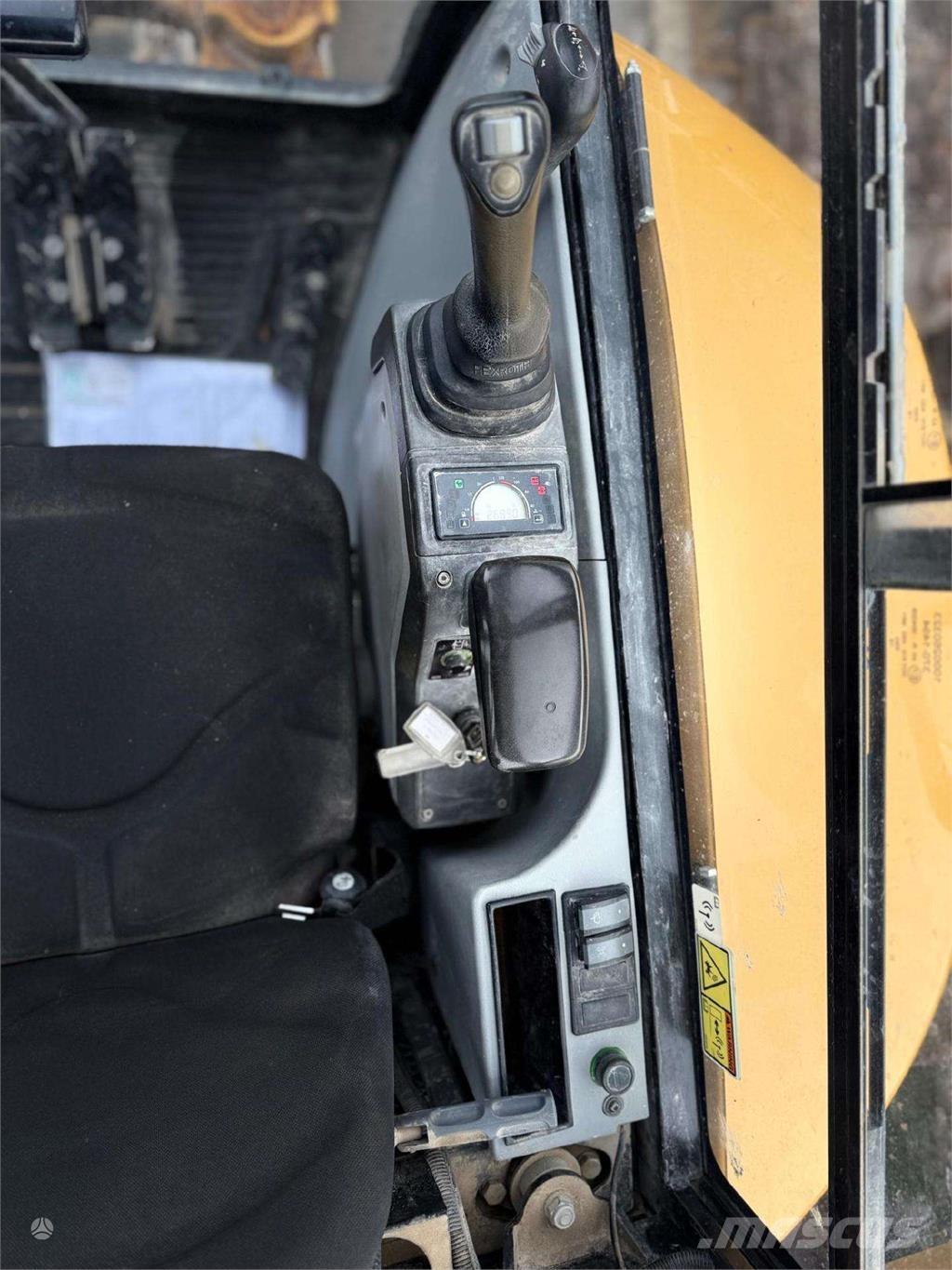 CAT 302.7 DCR Mini bageri < 7t