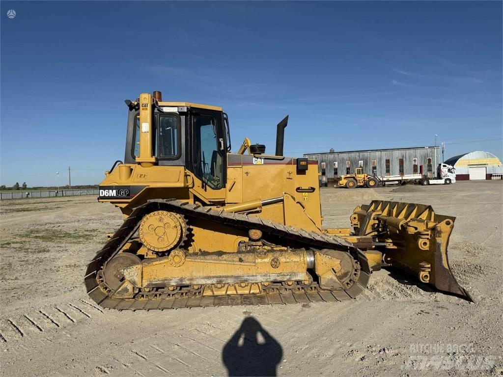 CAT D6M LGP Buldožeri guseničari