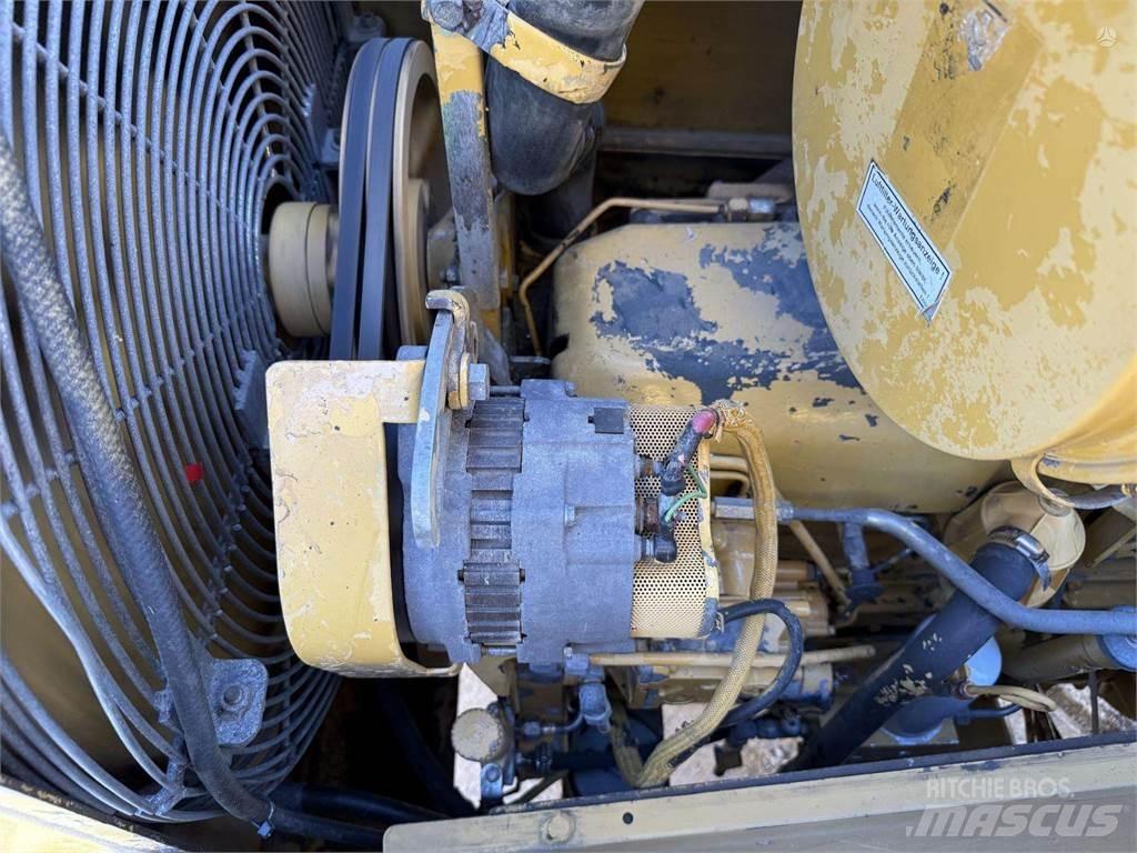 CAT D6M LGP Buldožeri guseničari
