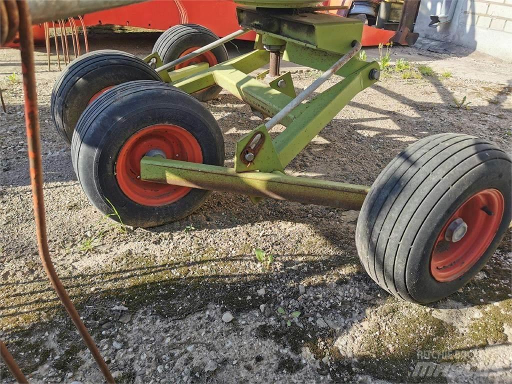 CLAAS Liner 430s Okretači i sakupljači sena