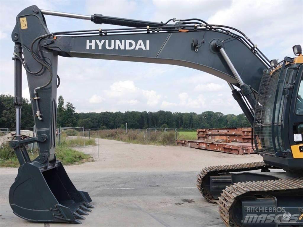 Hyundai R215 Bageri guseničari