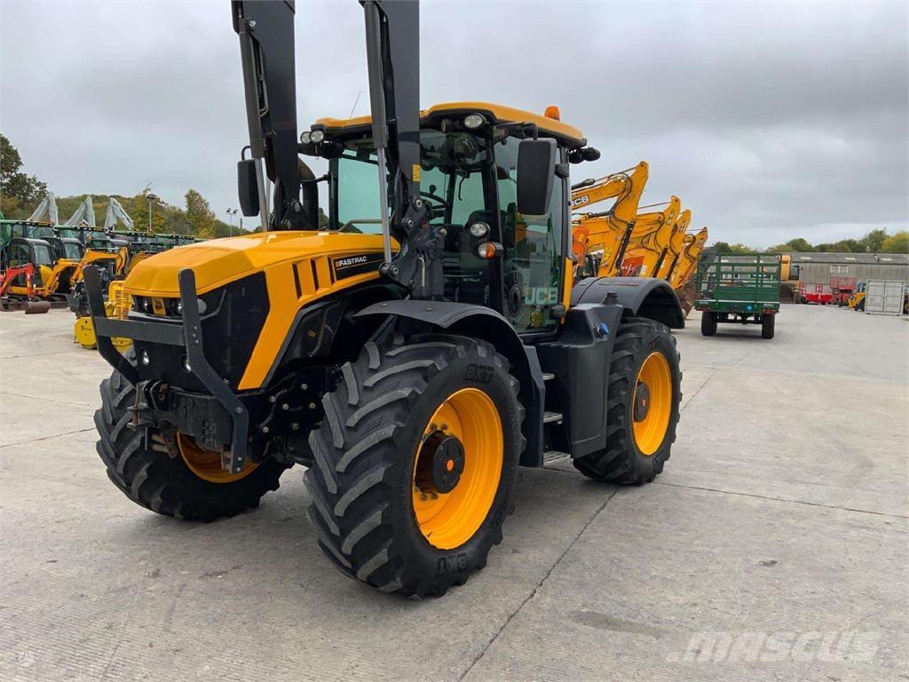 JCB Fastrac 4220 Traktori