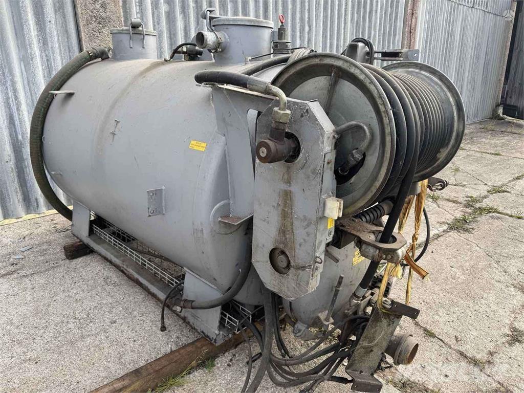  -Kita- Cisterna Komunalna vozila za opštu namenu