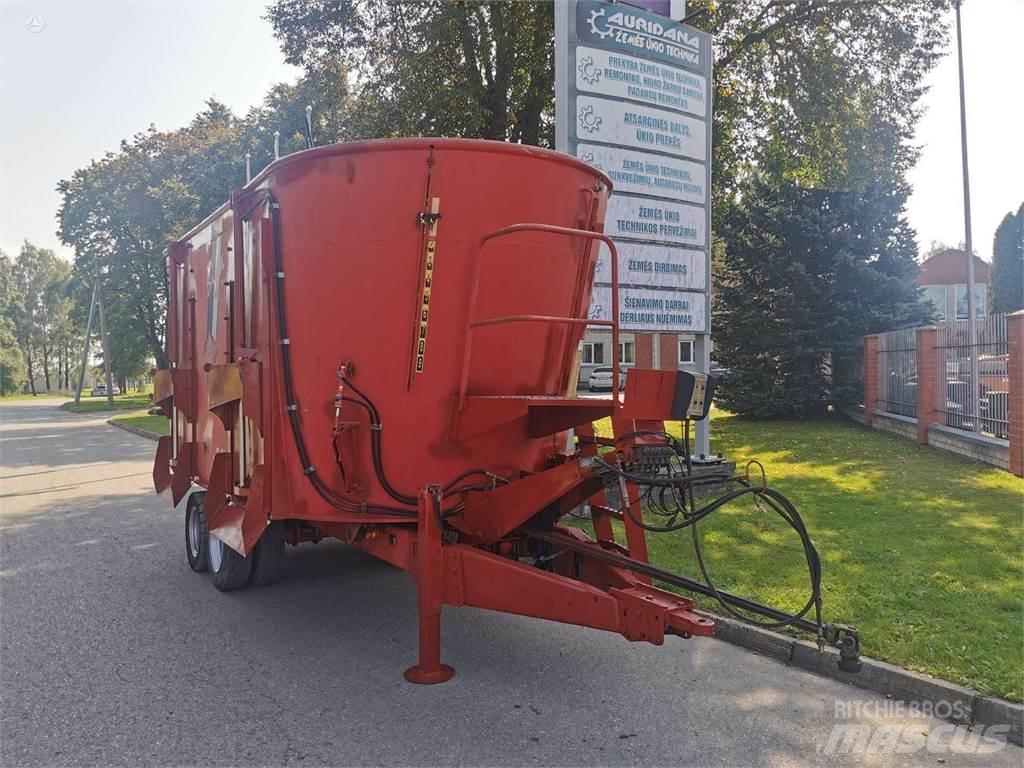  -Kita- PEECON Mešaona stočne hrane