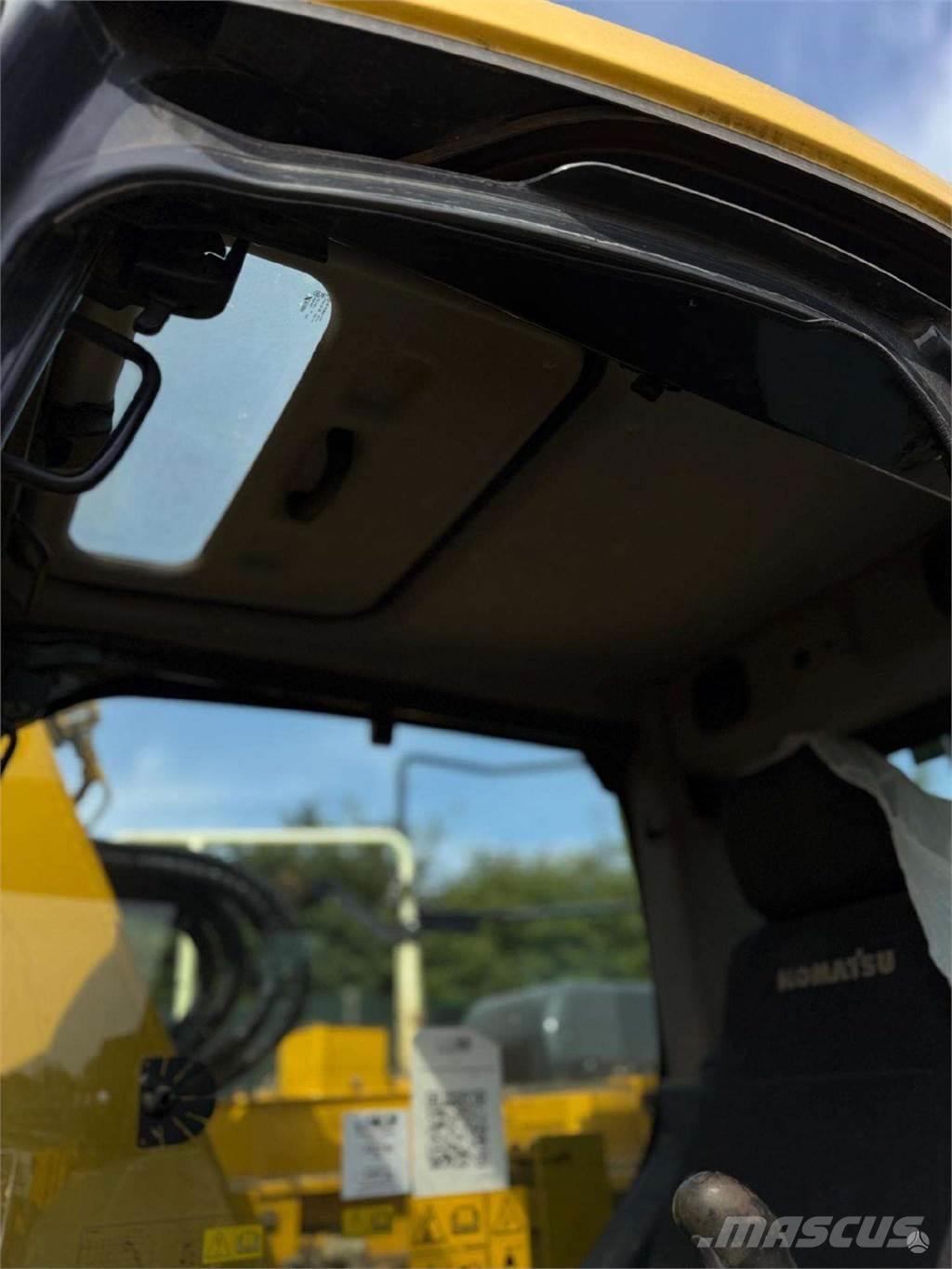 Komatsu PC138US Bageri guseničari