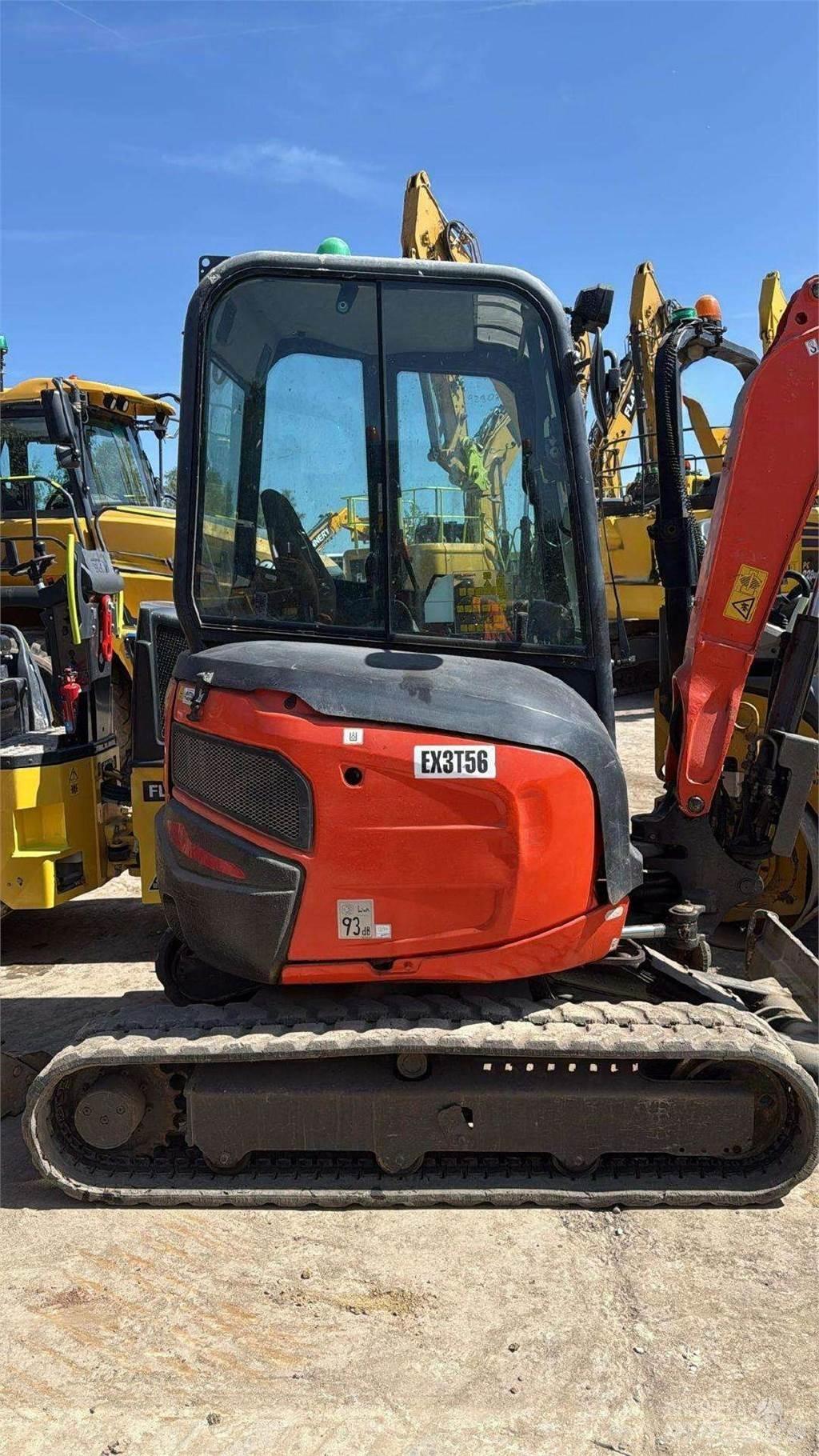 Kubota U27-4 Mini bageri < 7t