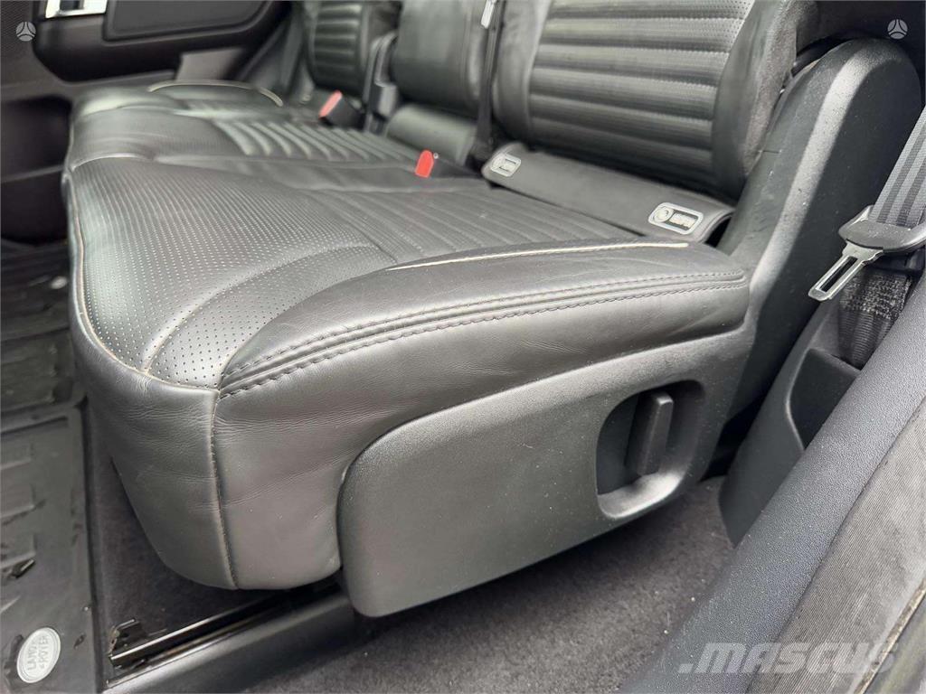 Land Rover  Automobili