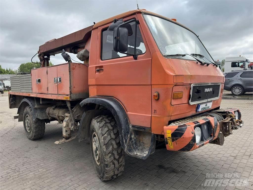 MAN 9.150 4x4 14m. Auto korpe
